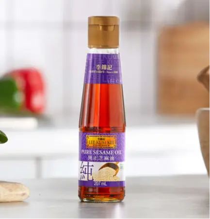 Kjøp Lee Kum Kee 100% Pure Sesame Oil, Kartong 12x207ml på nett - Fodda.no Asiatiske nettbutikk