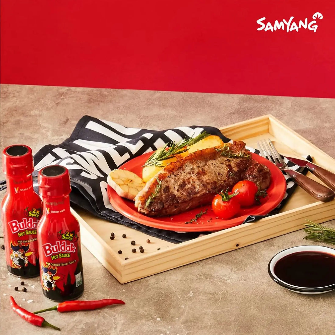 Kjøp Samyang Buldak Combo Original og X2 Hot Chicken Flavour Sauce, 2x200g på nett - Fodda.no Asiatiske nettbutikk