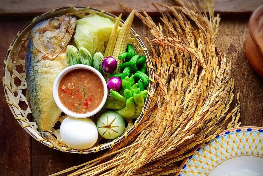 Kjøp Thai Fermentert Rekerpasta (Kapi) - Maepranom, 350g på nett - Fodda.no Asiatiske nettbutikk