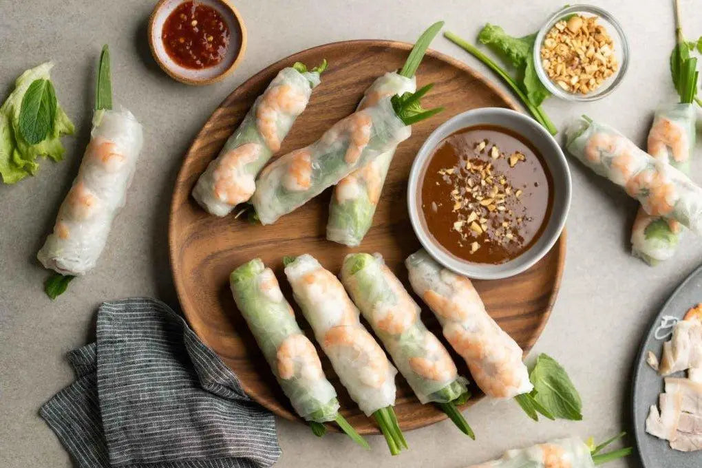 Vietnamesiske vårruller (Gỏi Cuốn) oppskrift med peanøttsaus