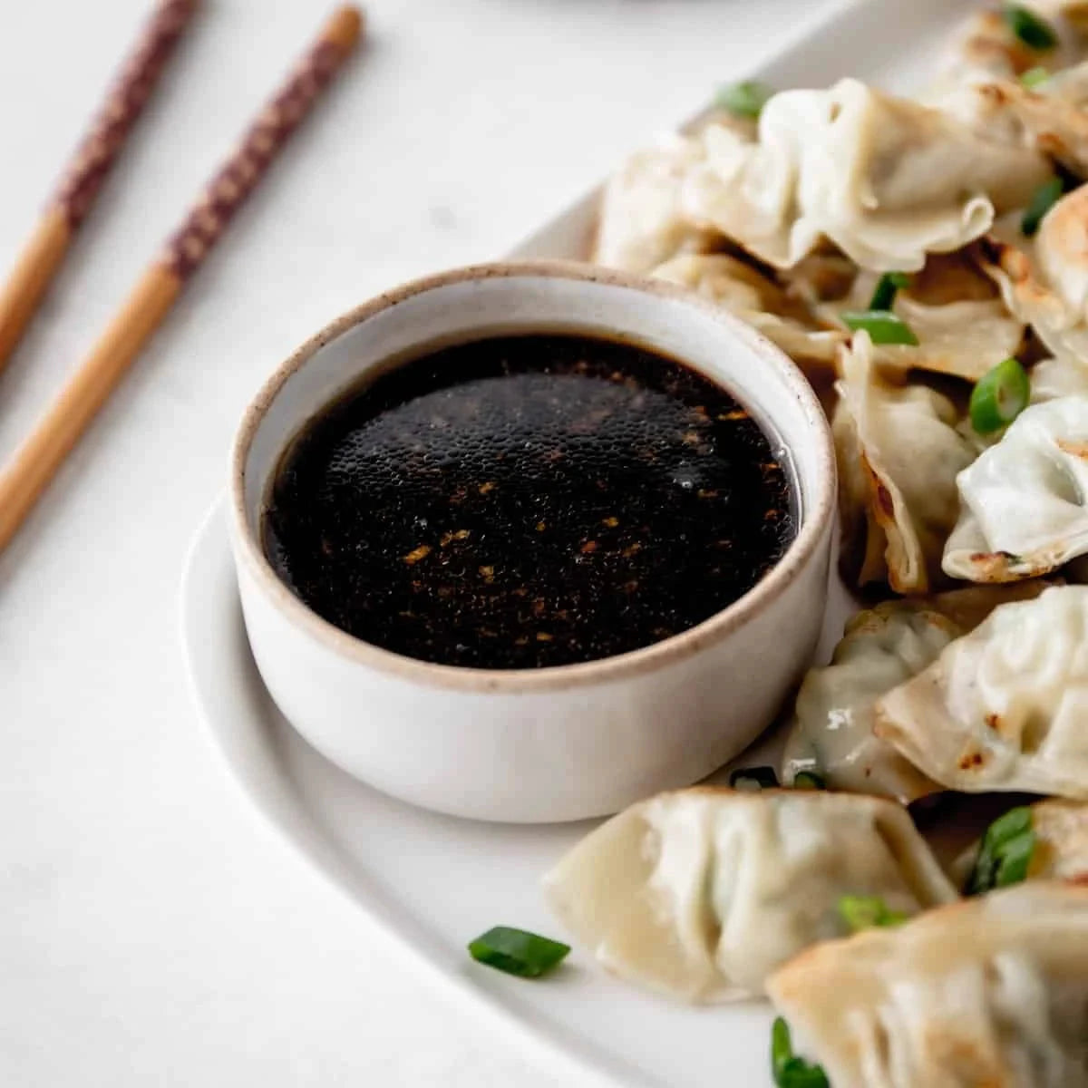 Kjøp Dumpling Dipping Sauce w/Garlic - Six Fortune, 230g - Fodda.no Asiatisk Nettbutikk - Rask levering i hele Norge