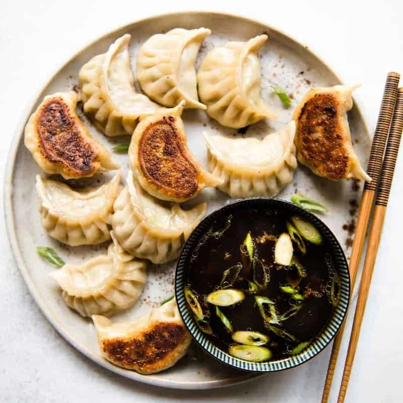 Kjøp Dumpling Dipping Sauce w/Garlic - Six Fortune, 230g - Fodda.no Asiatisk Nettbutikk - Rask levering i hele Norge