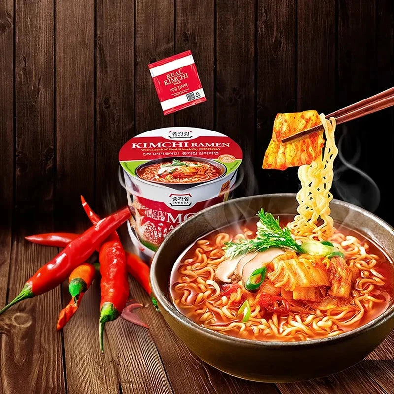 Kjøp Instant Cup Noodle Kimchi Ramen - Jongga, 82.5g - Fodda.no Asiatisk Nettbutikk - Rask levering i hele Norge