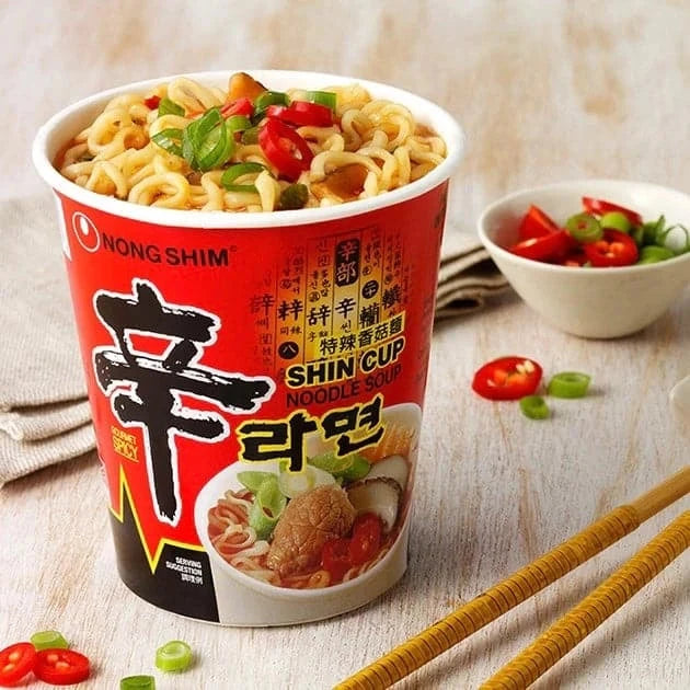 Kjøp Shin Cup Noodle - Nongshim, 68g - Fodda.no Asiatisk Nettbutikk - Rask levering i hele Norge