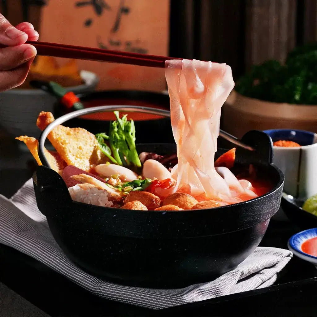 Kjøp Tom Yum Yentafo with Wide Rice Noodles - Lerros, 3x110g på nett - Fodda.no Asiatiske nettbutikk